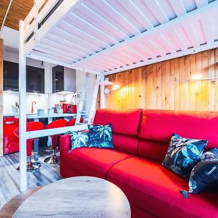 Rénové Skis Aux Pieds Avec Balcon Et Wifi - Fr-1-502-472 Appartement
